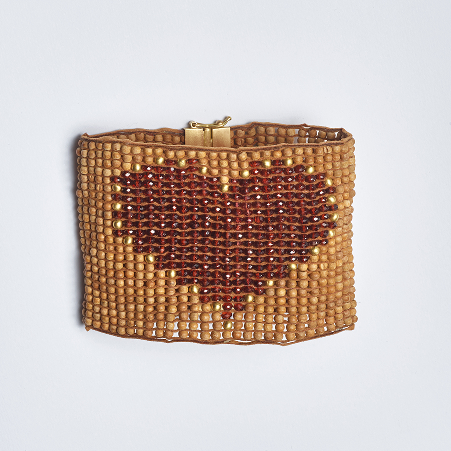 Pulseira Sândalo e Coração Granada
